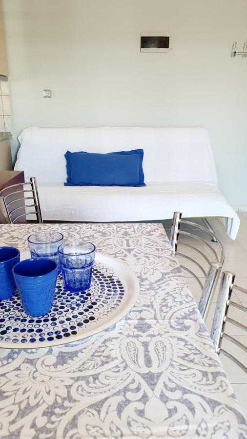 Seaside Luxury Suites Paralía Extérieur photo