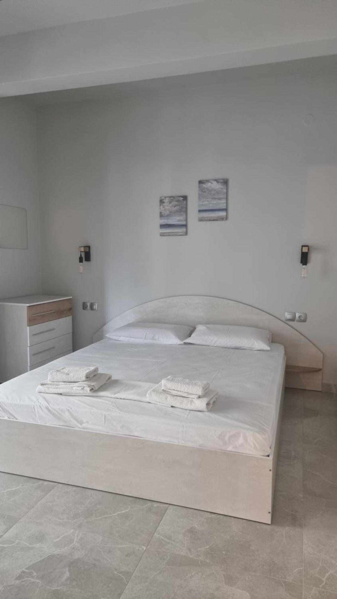 Seaside Luxury Suites Paralía Extérieur photo